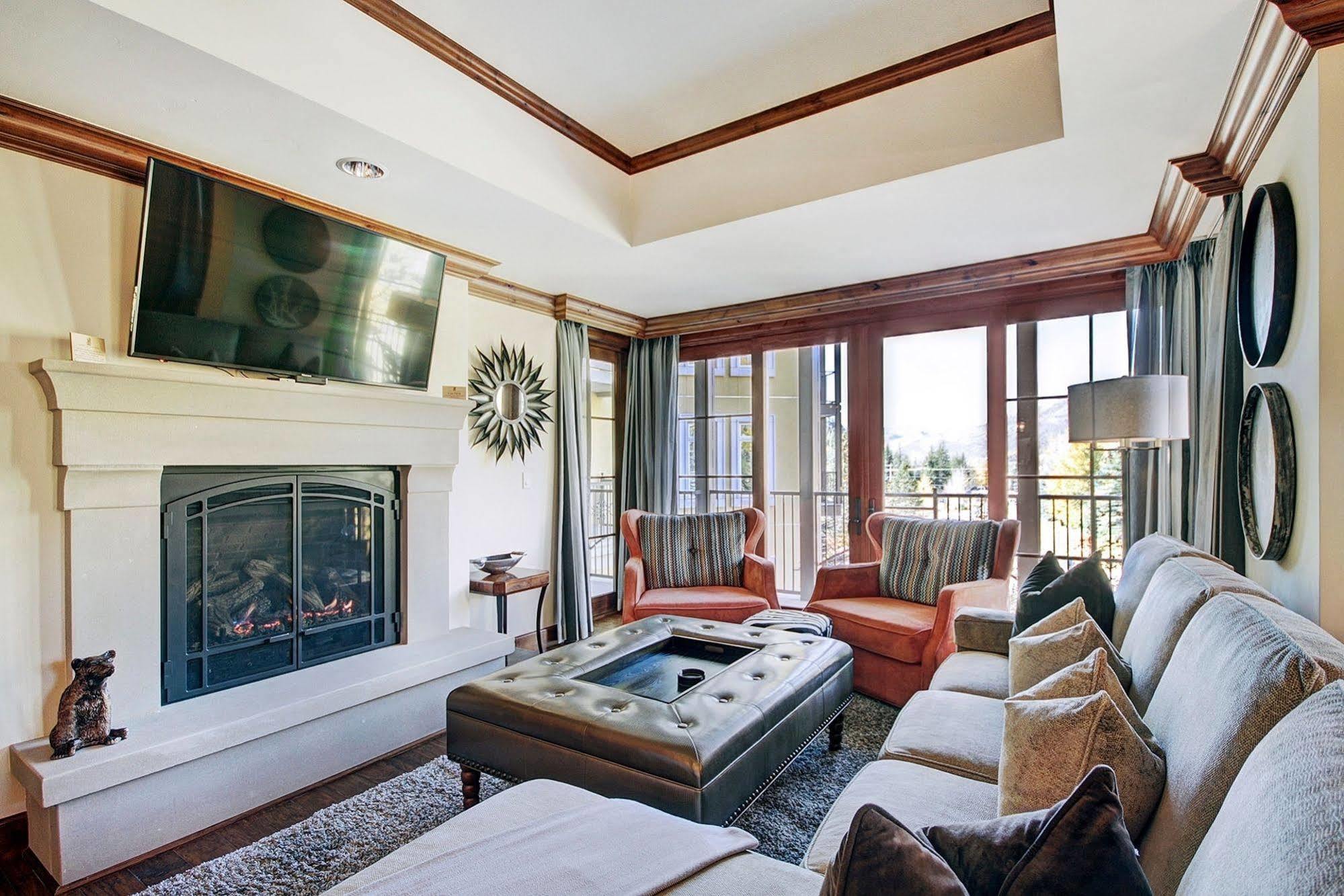 Legendary Lodging At The Ritz Vail Luaran gambar